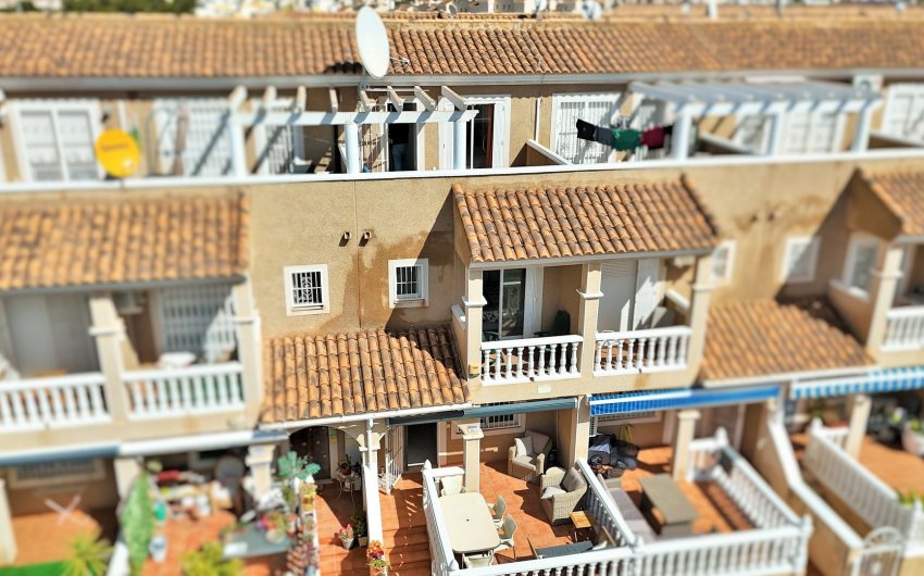 Herverkoop - Herenhuis -
Playa Flamenca