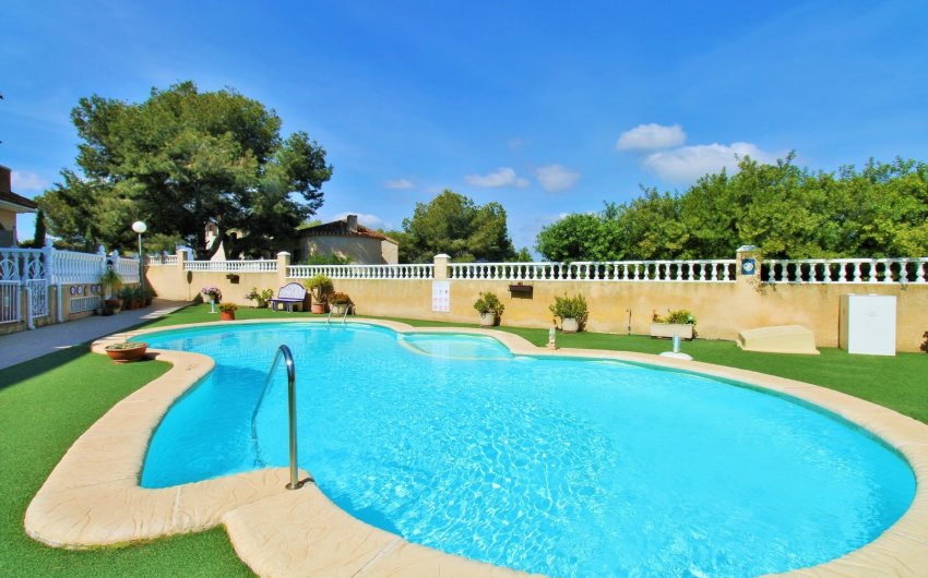 Herverkoop - Herenhuis -
Playa Flamenca