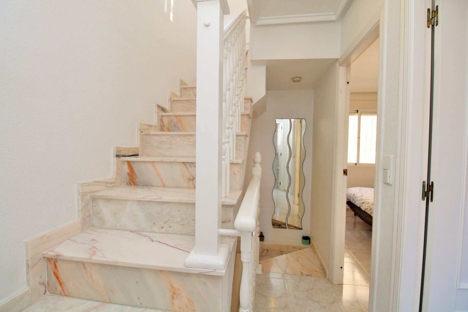 Herverkoop - Herenhuis -
Playa Flamenca