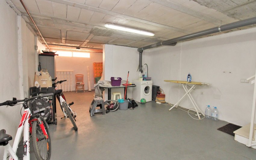 Herverkoop - Herenhuis -
Playa Flamenca