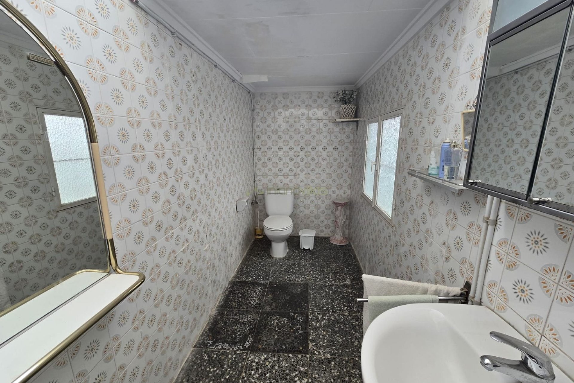 Herverkoop - Herenhuis -
Salinas