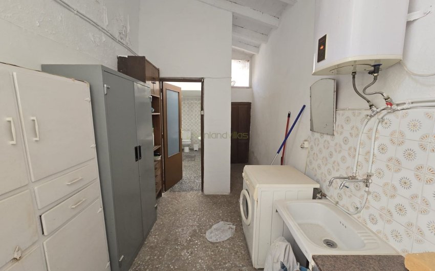 Herverkoop - Herenhuis -
Salinas