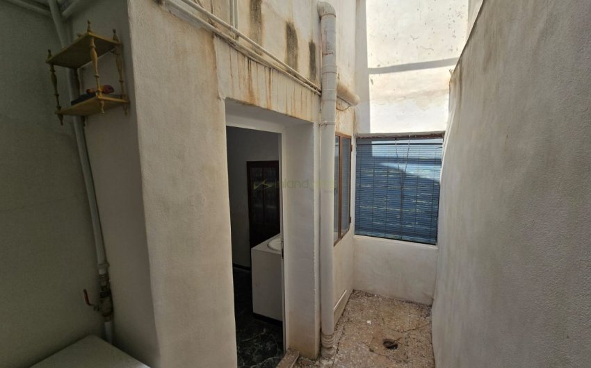 Herverkoop - Herenhuis -
Salinas