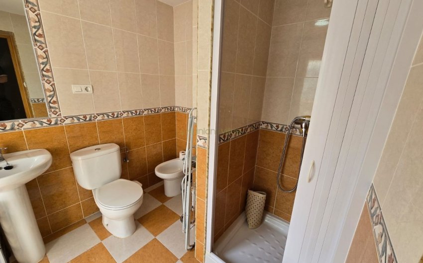 Herverkoop - Herenhuis -
Salinas