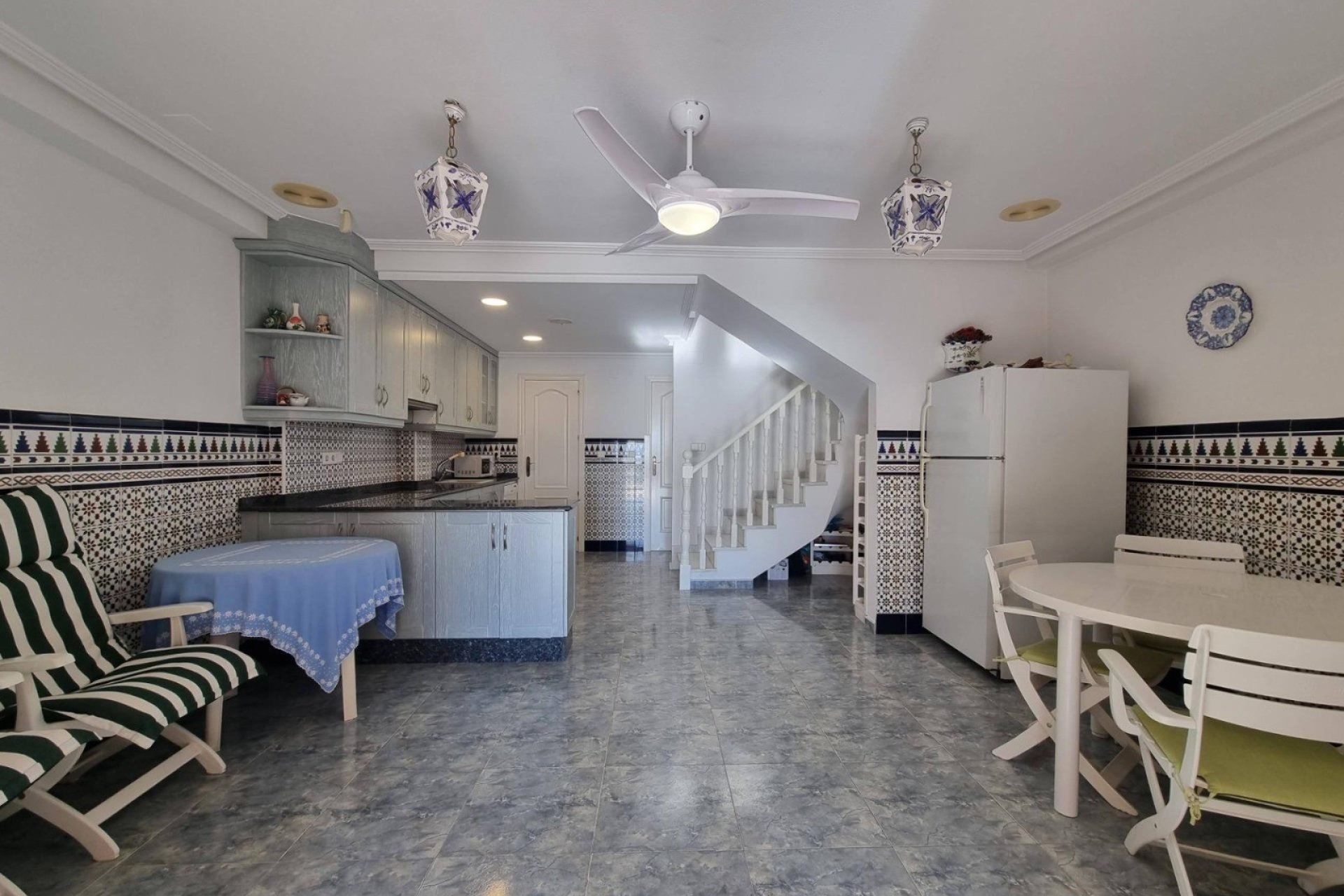 Herverkoop - Herenhuis -
Santa Pola - Playa del Este