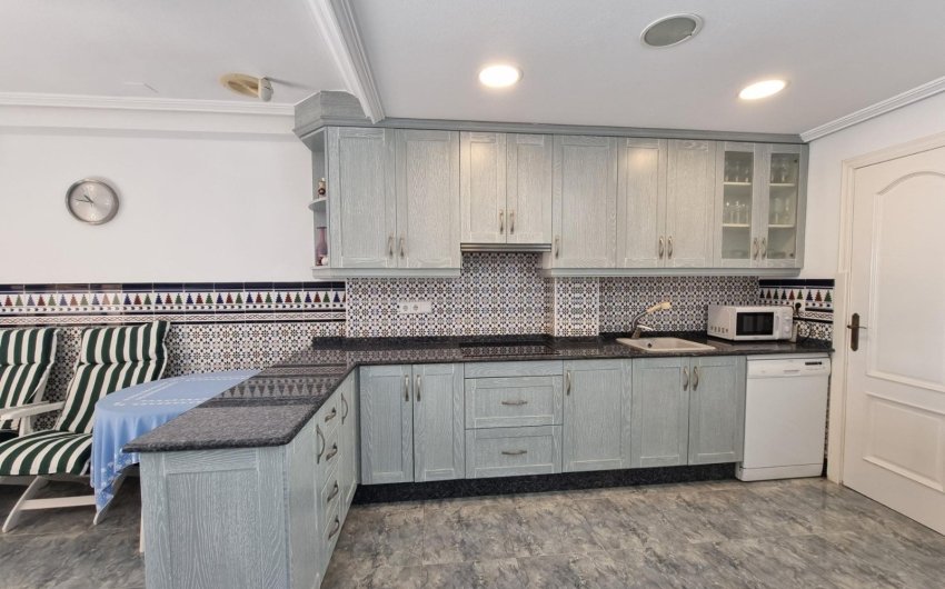 Herverkoop - Herenhuis -
Santa Pola - Playa del Este