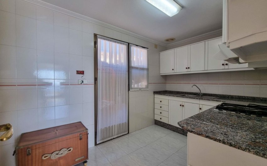 Herverkoop - Herenhuis -
Santa Pola - Playa del Este