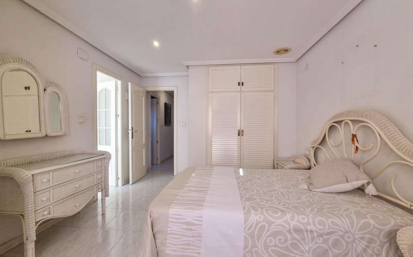 Herverkoop - Herenhuis -
Santa Pola - Playa del Este