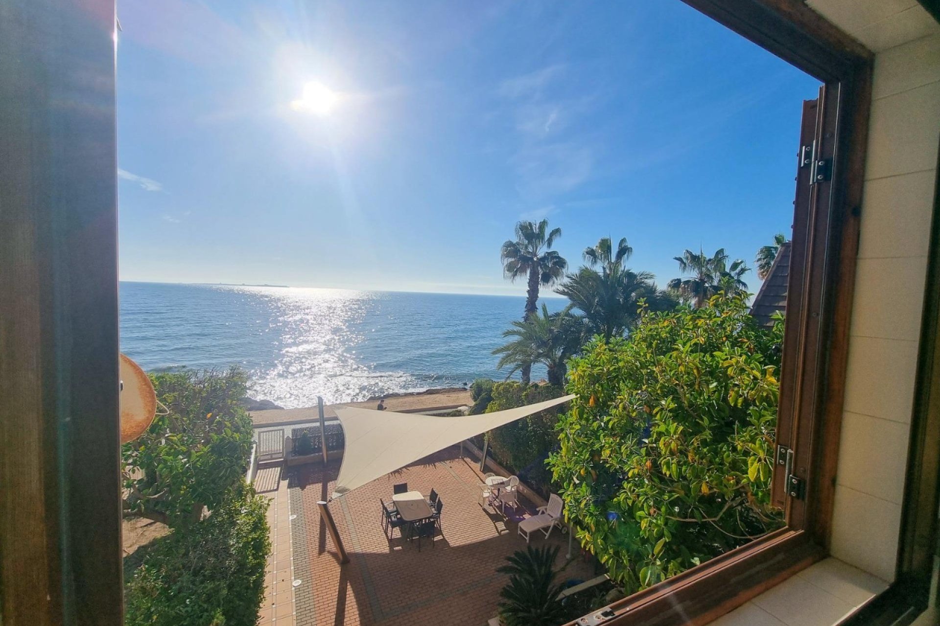 Herverkoop - Herenhuis -
Santa Pola - Playa del Este