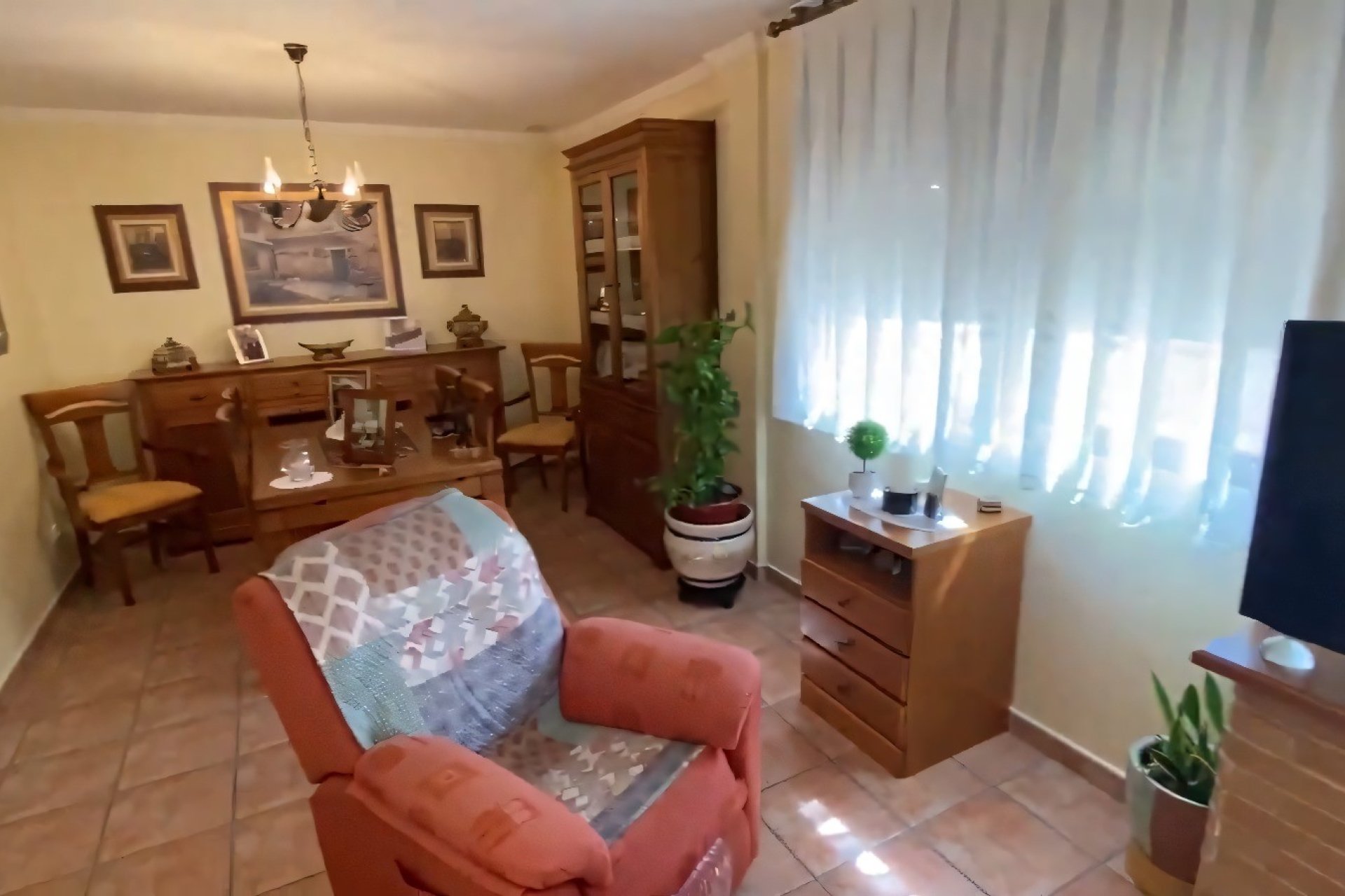 Herverkoop - Herenhuis -
Sax