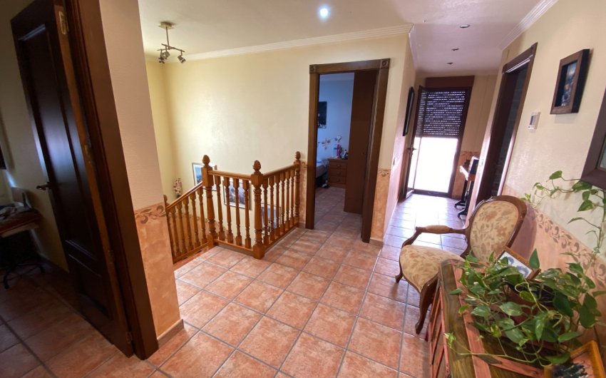 Herverkoop - Herenhuis -
Sax