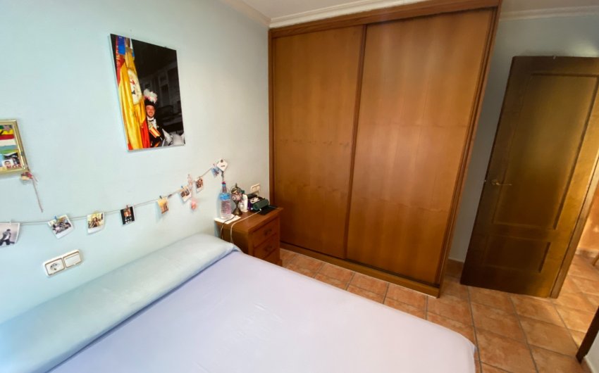 Herverkoop - Herenhuis -
Sax