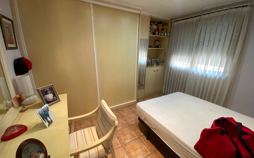 Herverkoop - Herenhuis -
Sax