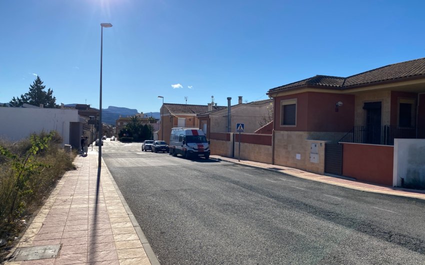 Herverkoop - Herenhuis -
Sax