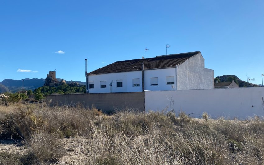 Herverkoop - Herenhuis -
Sax