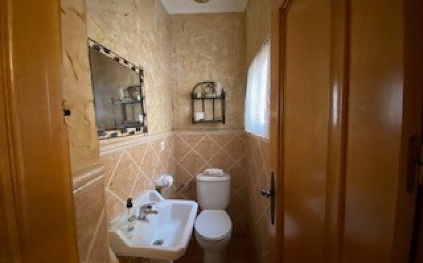 Herverkoop - Herenhuis -
Sax