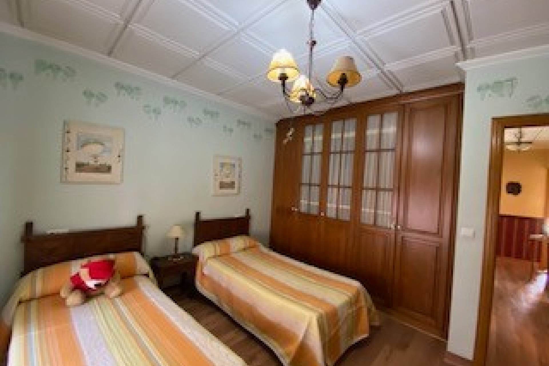 Herverkoop - Herenhuis -
Sax