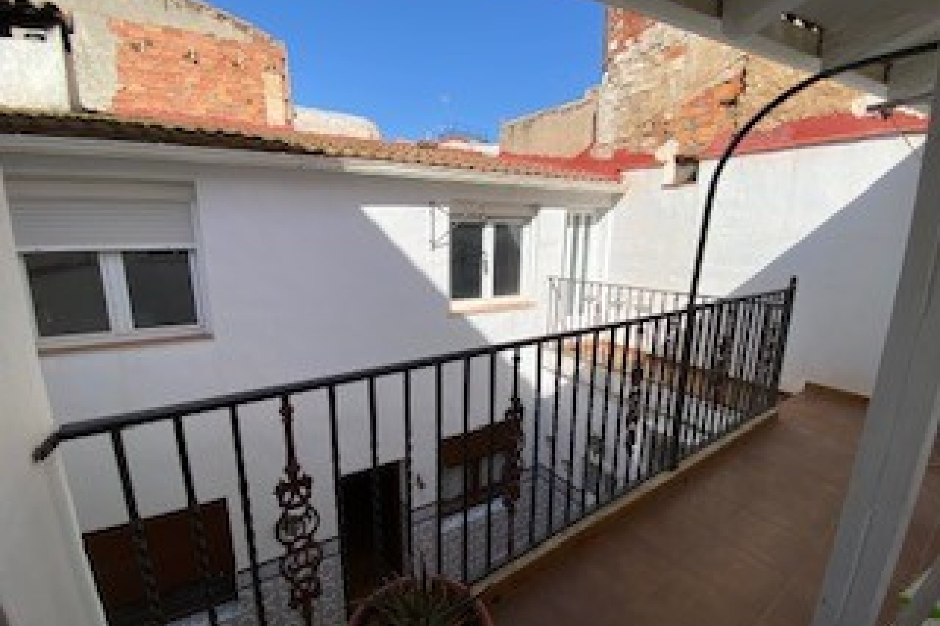 Herverkoop - Herenhuis -
Sax