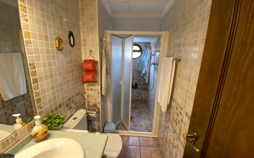 Herverkoop - Herenhuis -
Sax