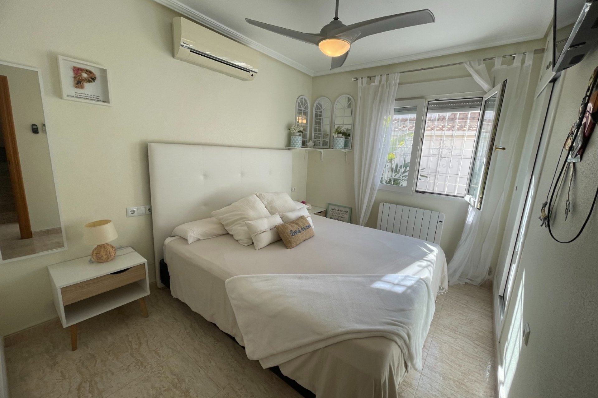 Herverkoop - Herenhuis -
Torre de La Horadada - Torre de La Horadada - Town