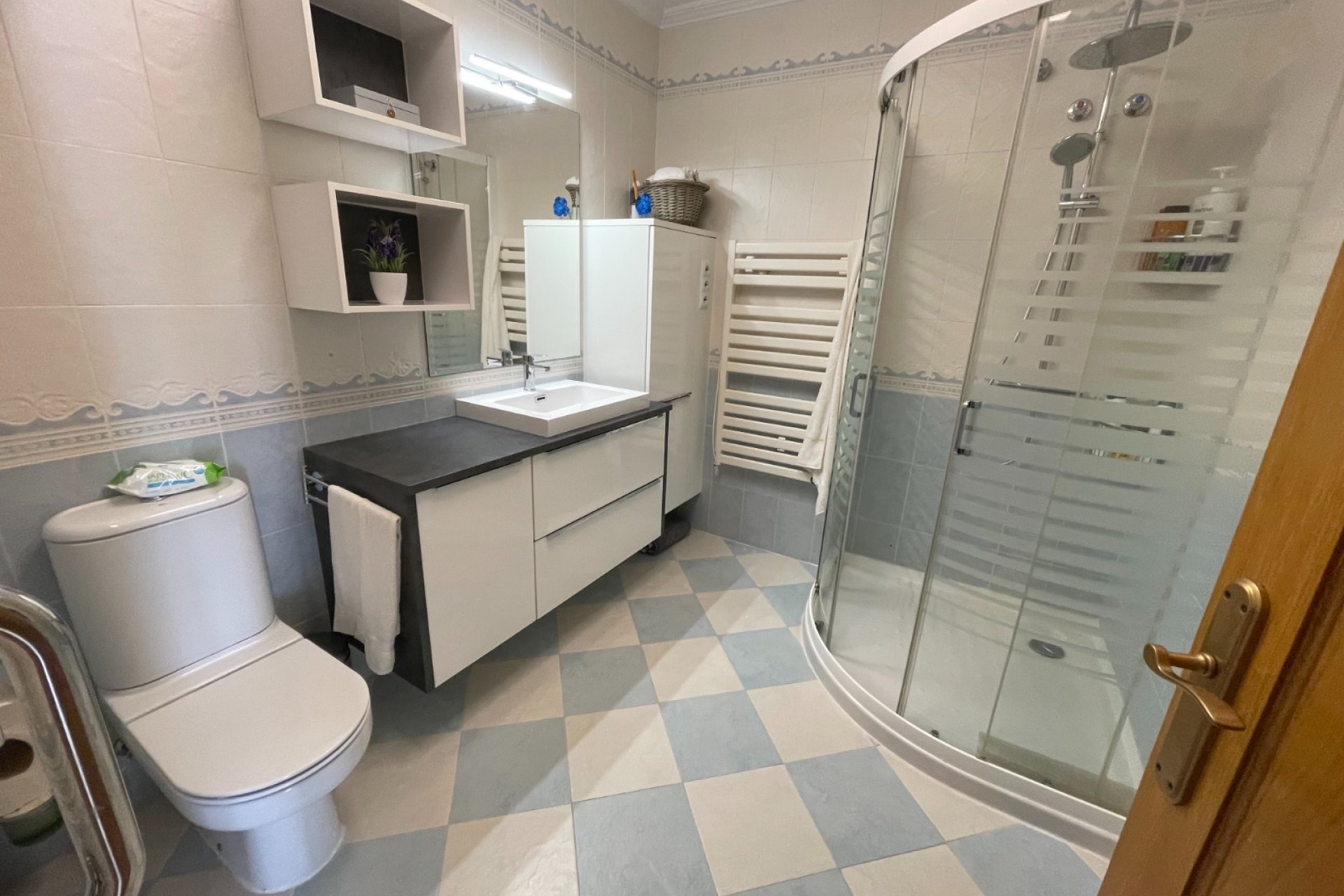 Herverkoop - Herenhuis -
Torre de la Horadada