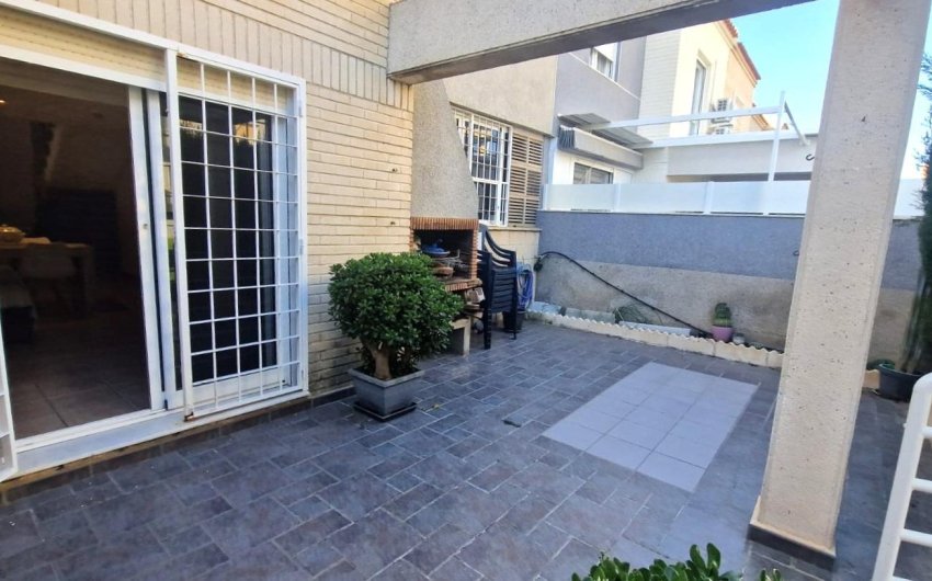 Herverkoop - Herenhuis -
Torrevieja - Aguas Nuevas