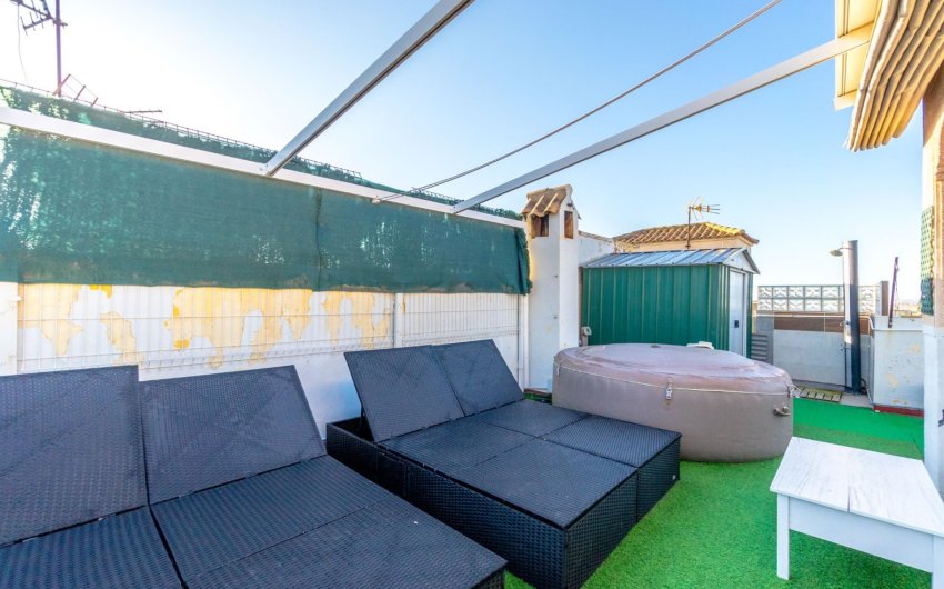 Herverkoop - Herenhuis -
Torrevieja - Aguas Nuevas