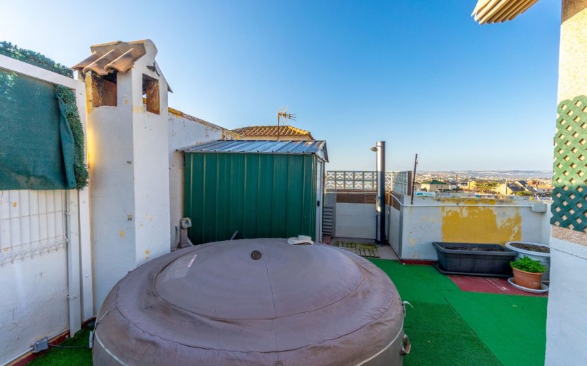 Herverkoop - Herenhuis -
Torrevieja - Aguas Nuevas