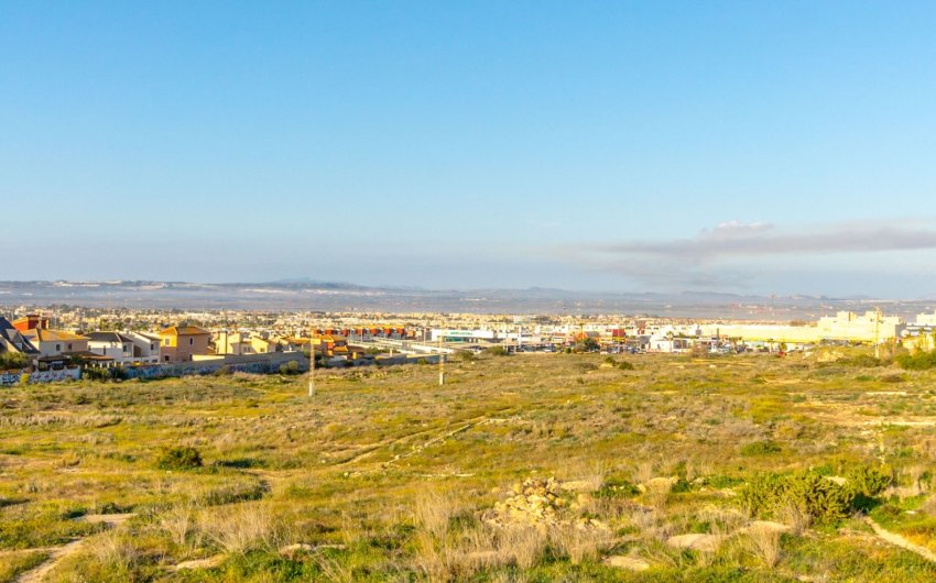 Herverkoop - Herenhuis -
Torrevieja - Aguas Nuevas