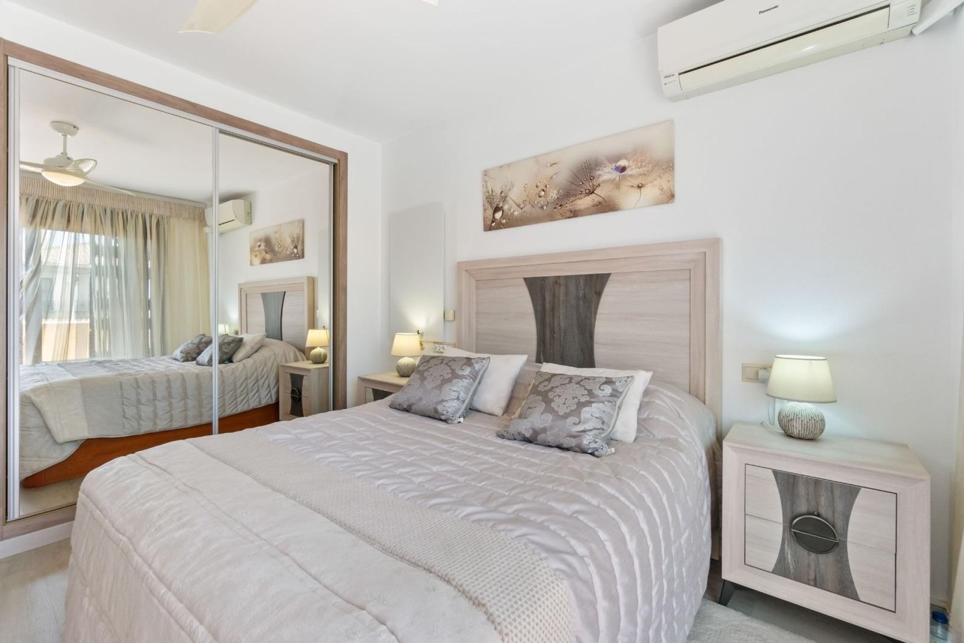 Herverkoop - Herenhuis -
Torrevieja - Aguas Nuevas