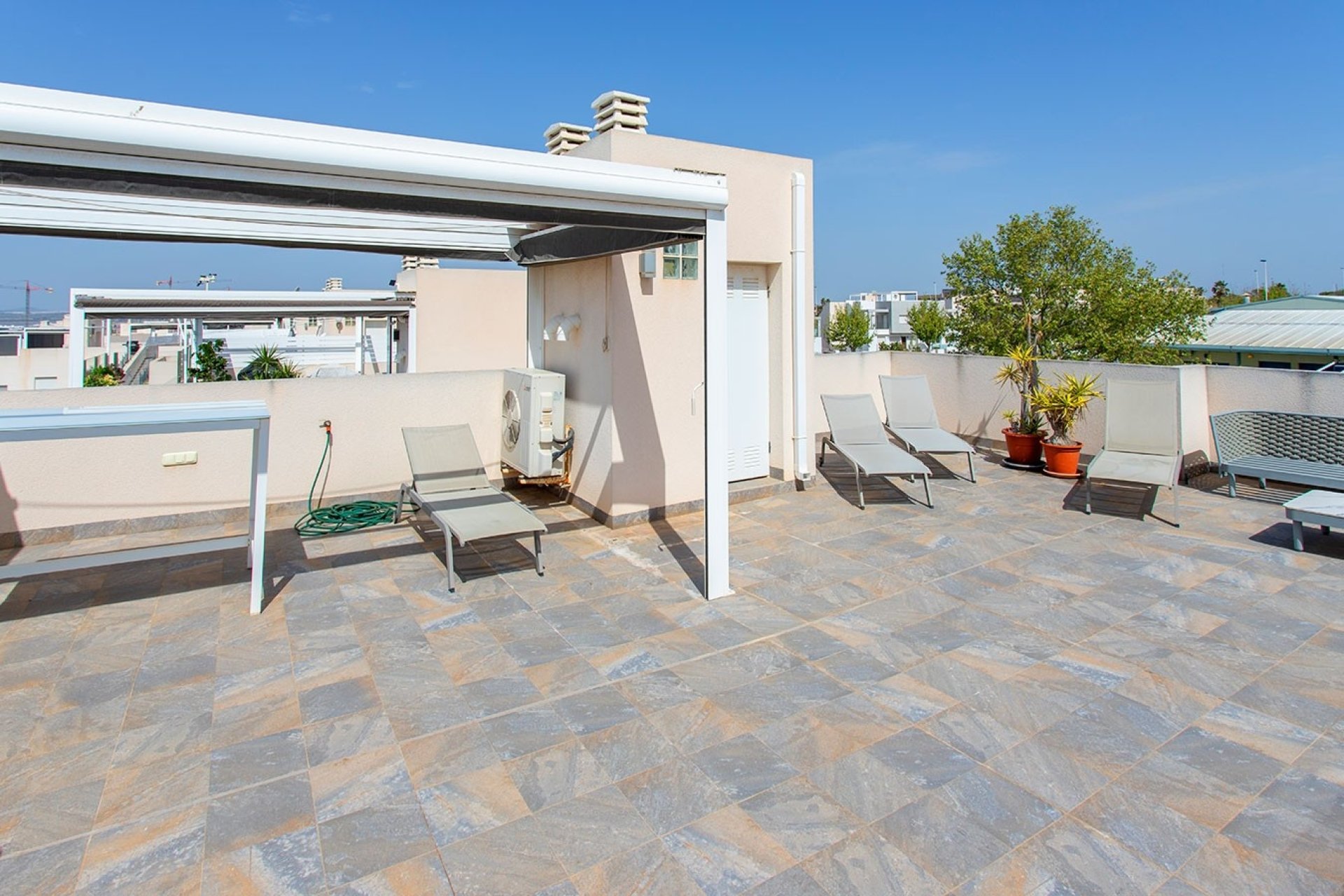 Herverkoop - Herenhuis -
Torrevieja - Aguas Nuevas