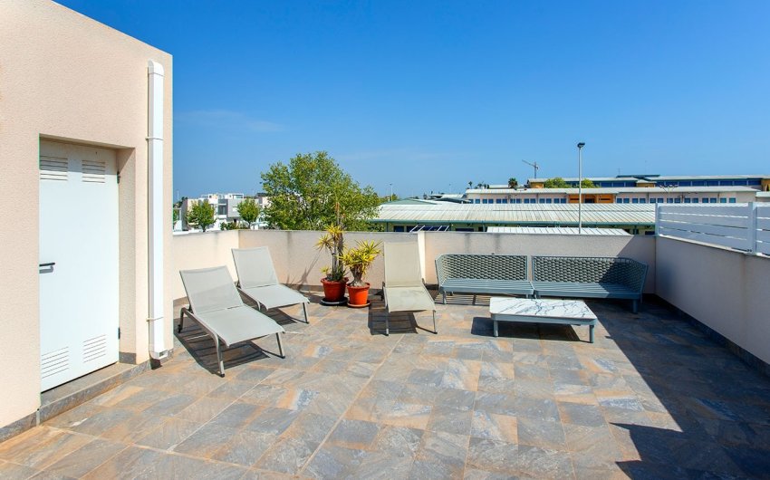 Herverkoop - Herenhuis -
Torrevieja - Aguas Nuevas