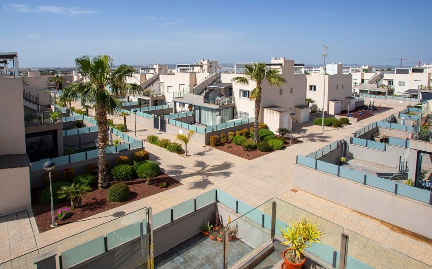 Herverkoop - Herenhuis -
Torrevieja - Aguas Nuevas