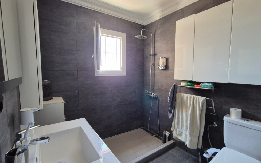 Herverkoop - Herenhuis -
Torrevieja - Costa Blanca Sur