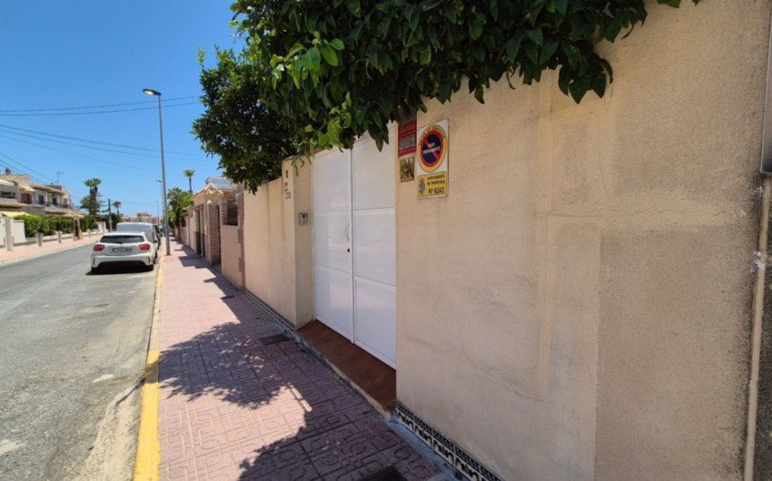 Herverkoop - Herenhuis -
Torrevieja - Costa Blanca Sur