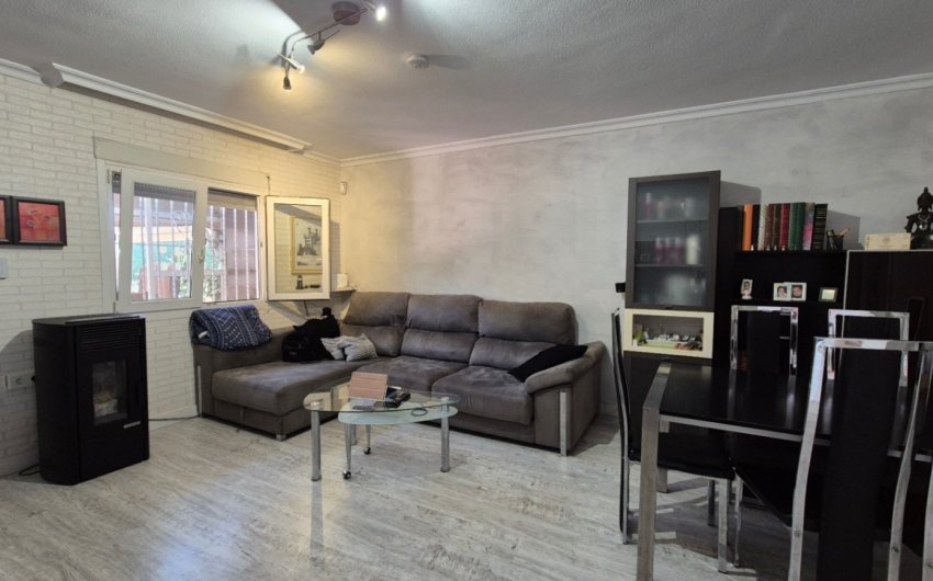 Herverkoop - Herenhuis -
Torrevieja - Costa Blanca