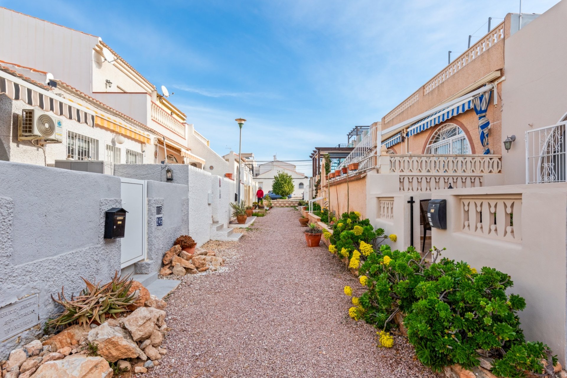 Herverkoop - Herenhuis -
Torrevieja - El Chaparral