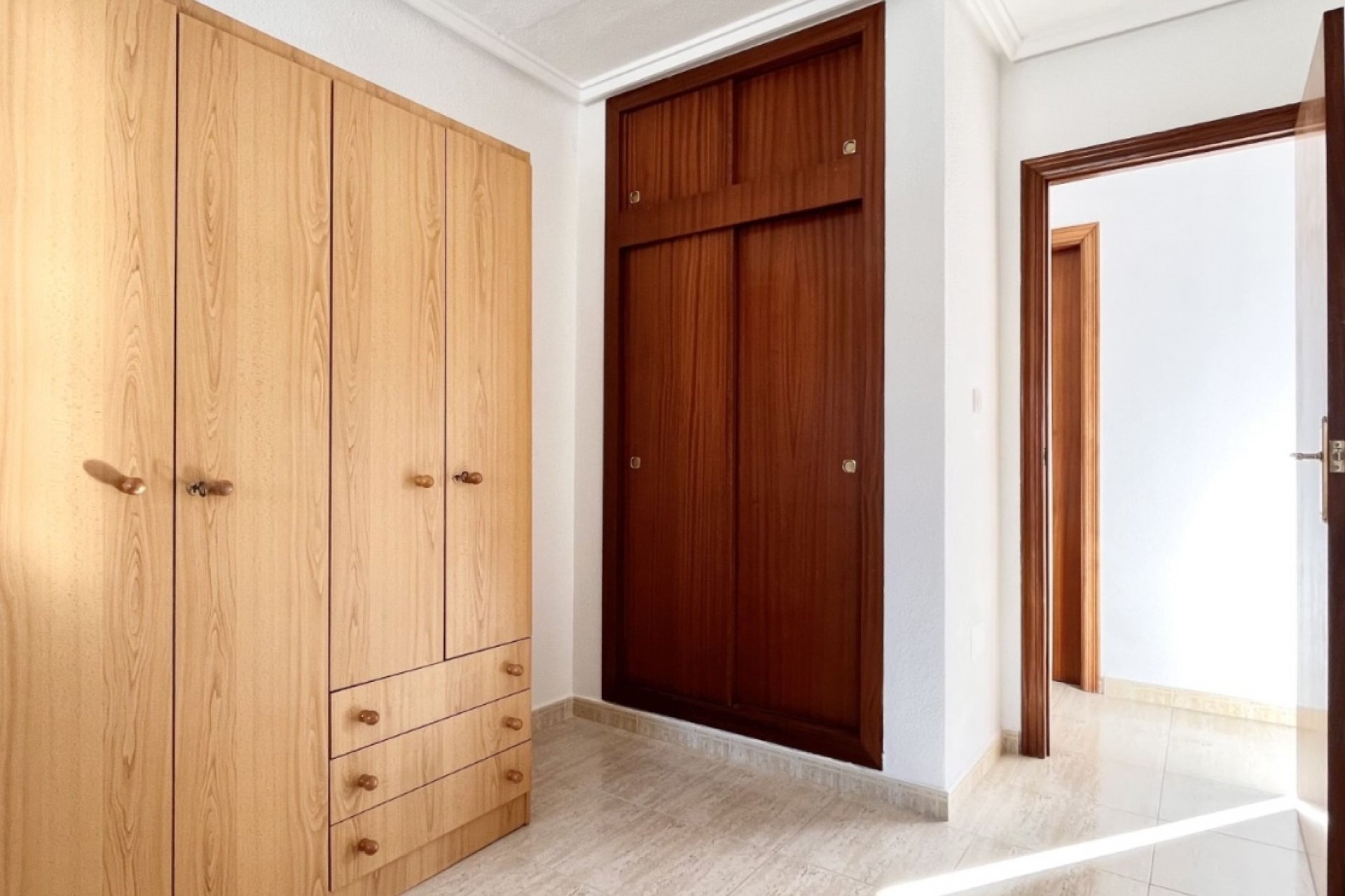 Herverkoop - Herenhuis -
Torrevieja - La Siesta - El Salado -  Torreta