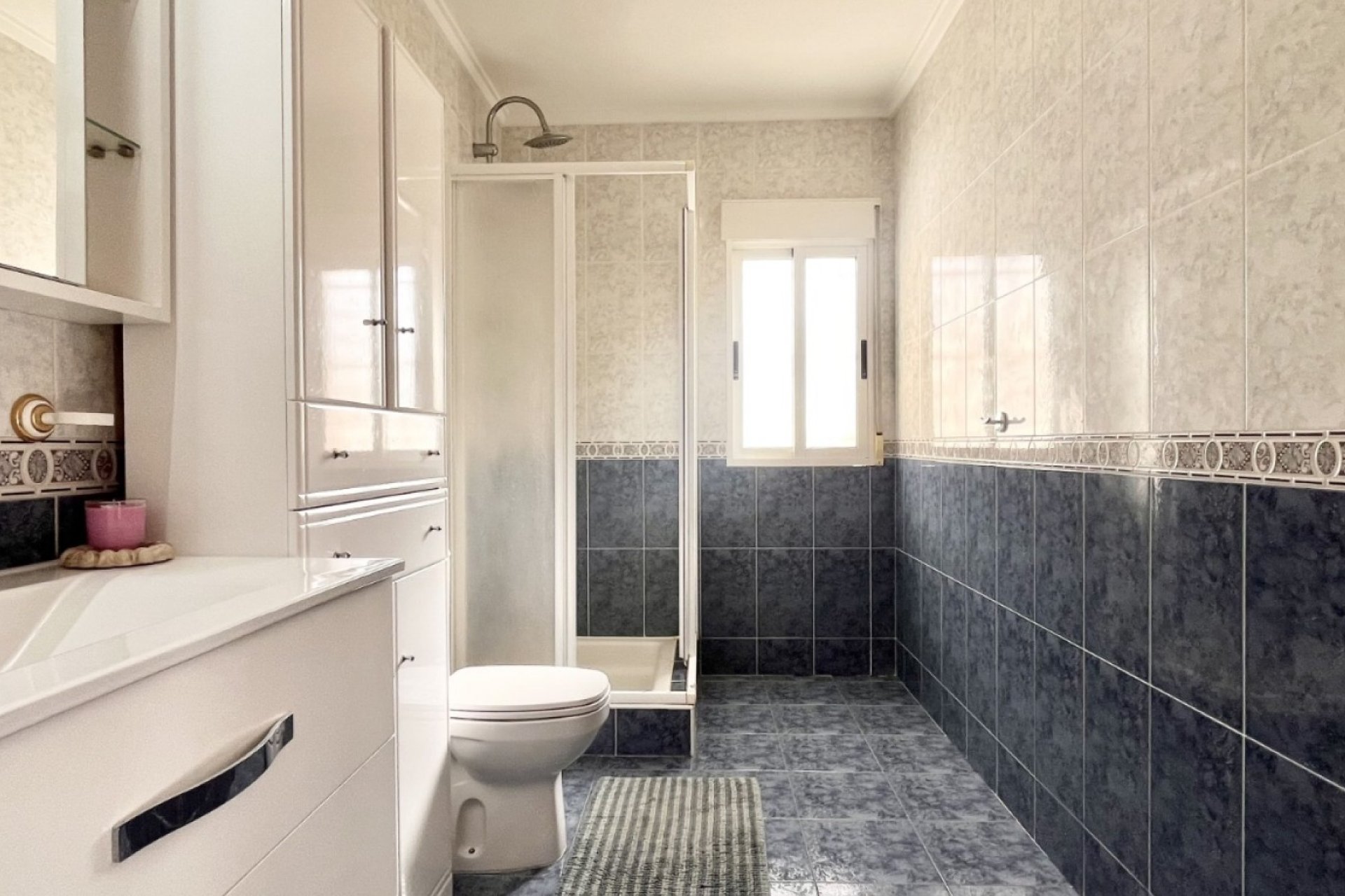 Herverkoop - Herenhuis -
Torrevieja - La Siesta - El Salado -  Torreta