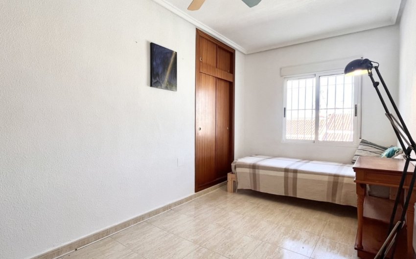 Herverkoop - Herenhuis -
Torrevieja - La Siesta - El Salado -  Torreta