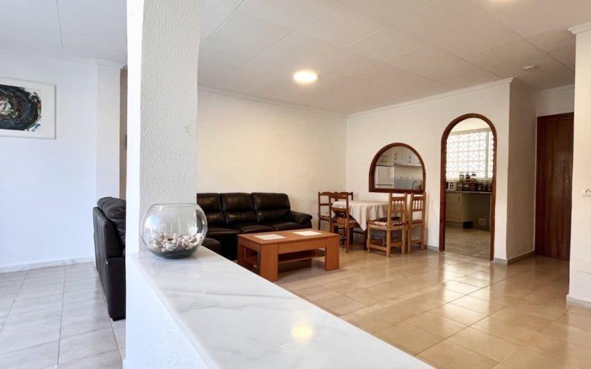 Herverkoop - Herenhuis -
Torrevieja - La Siesta - El Salado -  Torreta