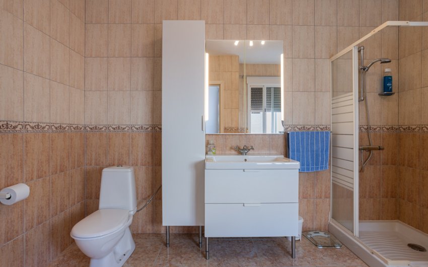 Herverkoop - Herenhuis -
Torrevieja - La Siesta