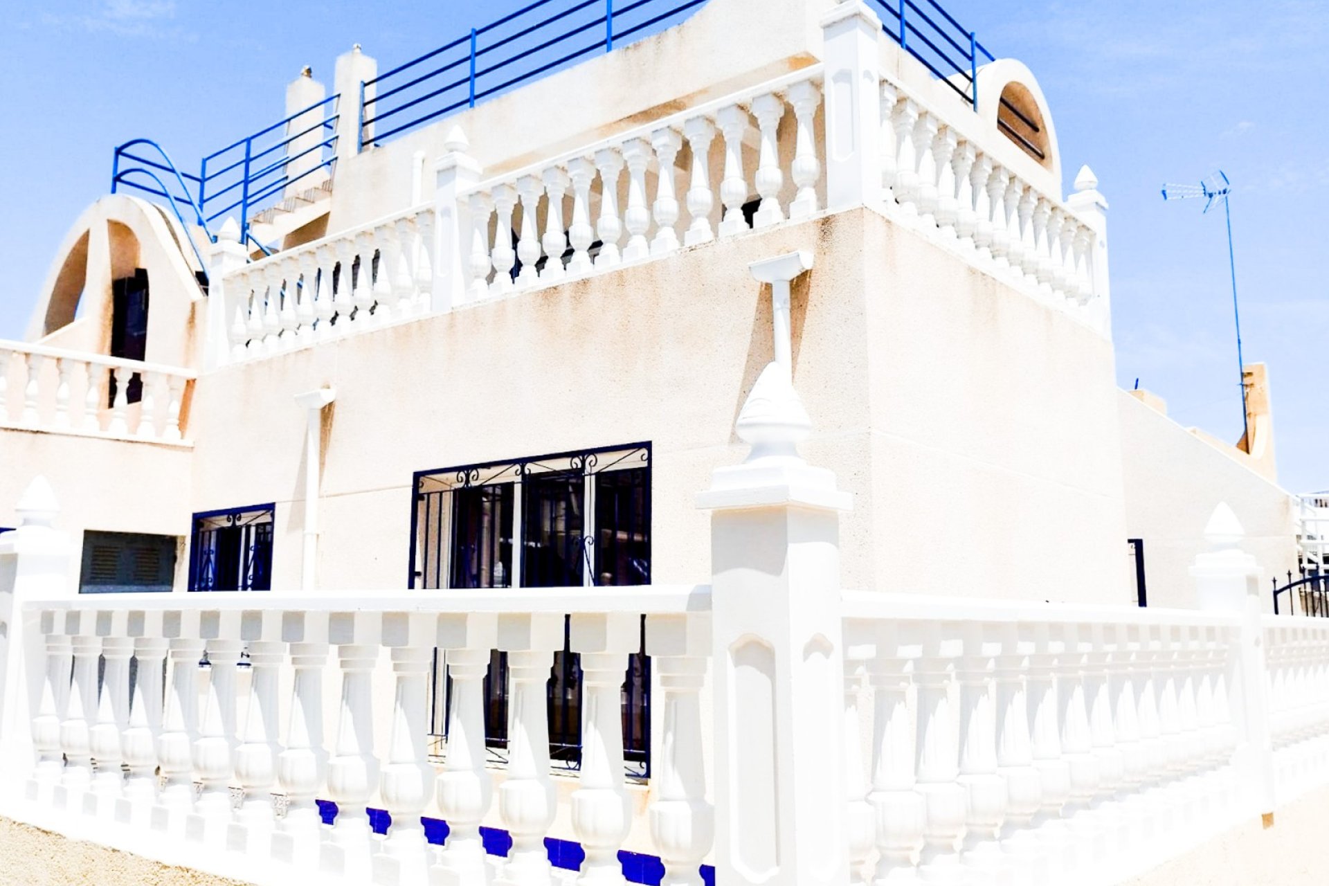 Herverkoop - Herenhuis -
Torrevieja - La Siesta