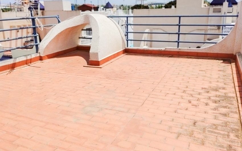 Herverkoop - Herenhuis -
Torrevieja - La Siesta