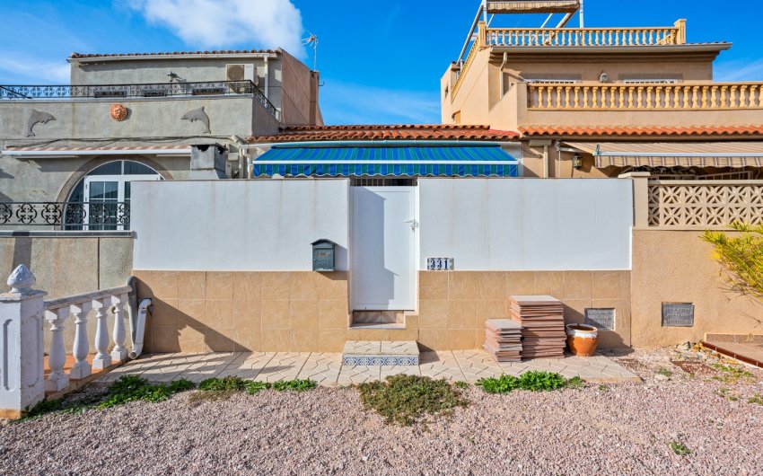 Herverkoop - Herenhuis -
Torrevieja - La Siesta