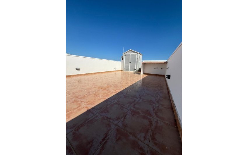 Herverkoop - Herenhuis -
Torrevieja - La Siesta