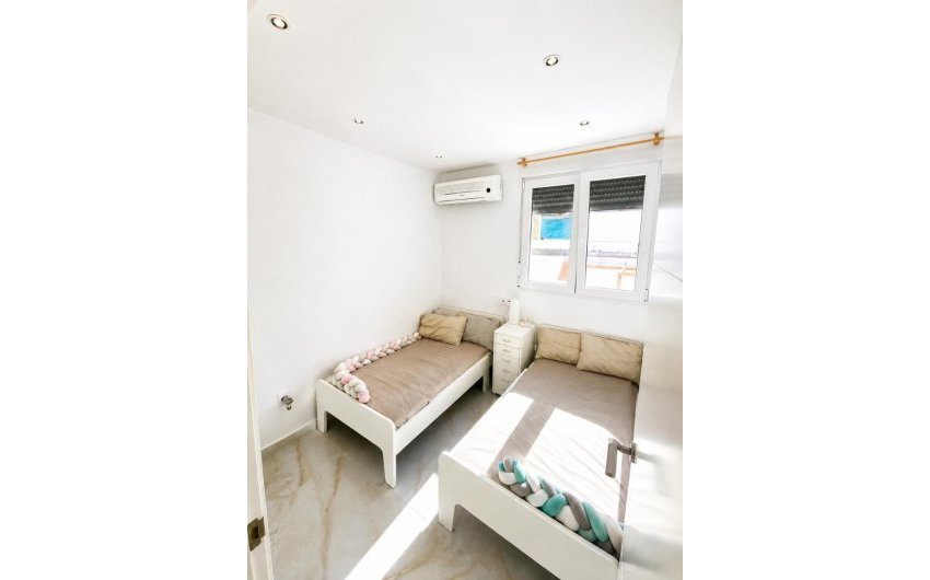 Herverkoop - Herenhuis -
Torrevieja - Los Balcones
