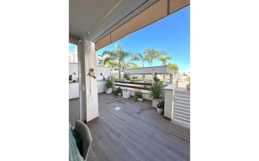 Herverkoop - Herenhuis -
Torrevieja - Los Balcones