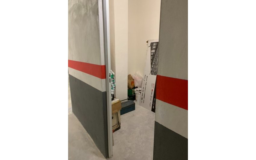 Herverkoop - Herenhuis -
Torrevieja - Los Balcones