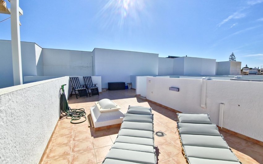 Herverkoop - Herenhuis -
Torrevieja - Los Balcones